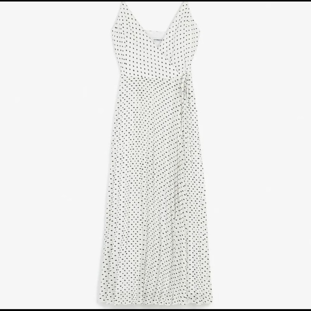 Express polka dot pleated wrap midi dress - Picture 3 of 7